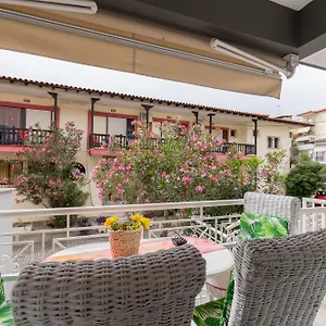 Family Apartments&suites , Neos Marmaras Grèce